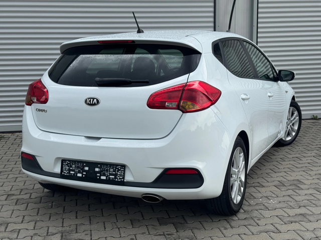 Kia Ceed 1, 4i GPL, 100ps, 6ck., usb, aux, клима, борд, мул - автомобили, коли, обяви за нови и употребявани 4