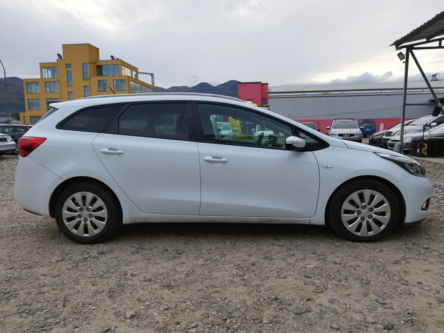 Kia Ceed 1.6D CRDi 16V - автомобили, коли, обяви за нови и употребявани 2