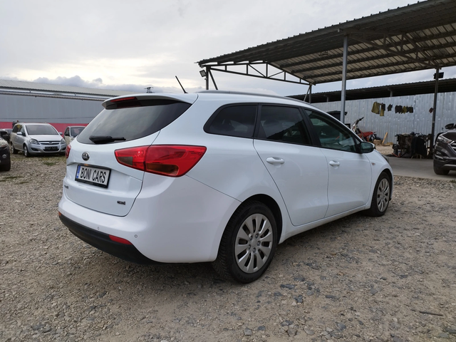 Kia Ceed 1.6D CRDi 16V - автомобили, коли, обяви за нови и употребявани 3