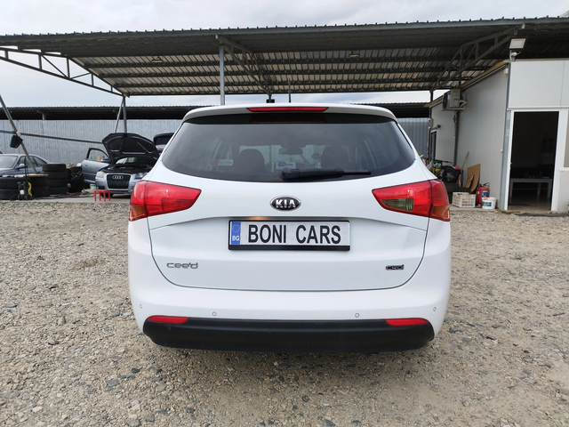Kia Ceed 1.6D CRDi 16V - автомобили, коли, обяви за нови и употребявани 4