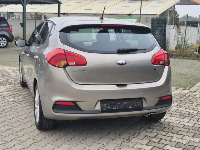 Kia Ceed 1.4crdi 90к.с. - автомобили, коли, обяви за нови и употребявани 8