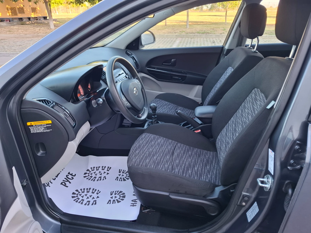 Kia Ceed 1.4Газ BRC - автомобили, коли, обяви за нови и употребявани 5