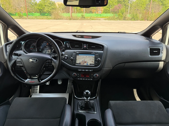 Kia Ceed GT / SWISS - автомобили, коли, обяви за нови и употребявани 7