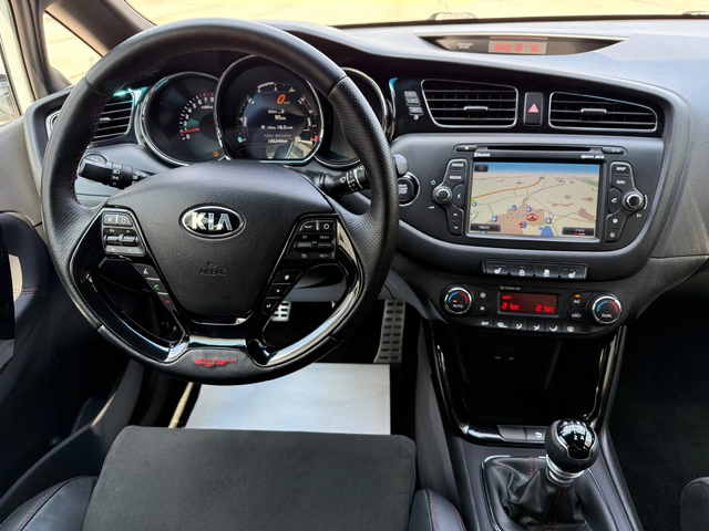 Kia Ceed GT / SWISS - автомобили, коли, обяви за нови и употребявани 8