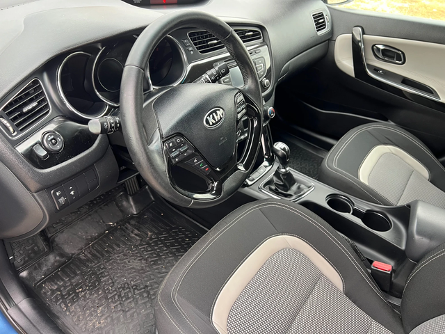 Kia Ceed 1.6 CRDI(КАТО НОВА) - автомобили, коли, обяви за нови и употребявани 9