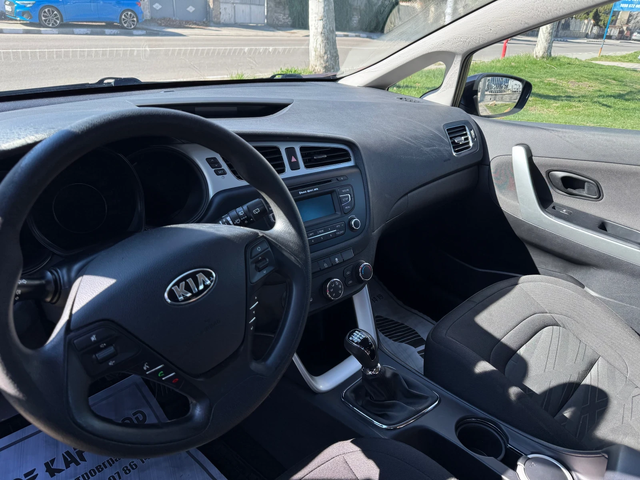 Kia Ceed 1.4 DIESEL AUSTRIA - автомобили, коли, обяви за нови и употребявани 8