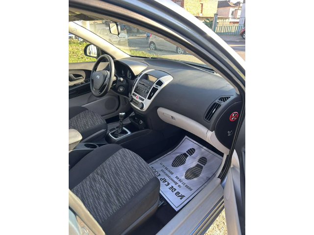 Kia Ceed - автомобили, коли, обяви за нови и употребявани 12