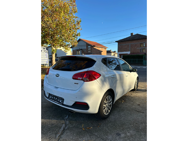 Kia Ceed 1.6 DIESEL AUSTRIA - автомобили, коли, обяви за нови и употребявани 4