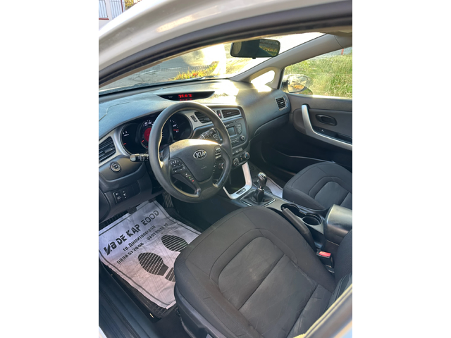 Kia Ceed 1.6 DIESEL AUSTRIA - автомобили, коли, обяви за нови и употребявани 8