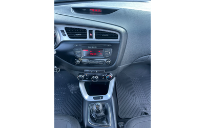 Kia Ceed 1.4CRDI 90kc FACE - автомобили, коли, обяви за нови и употребявани 12