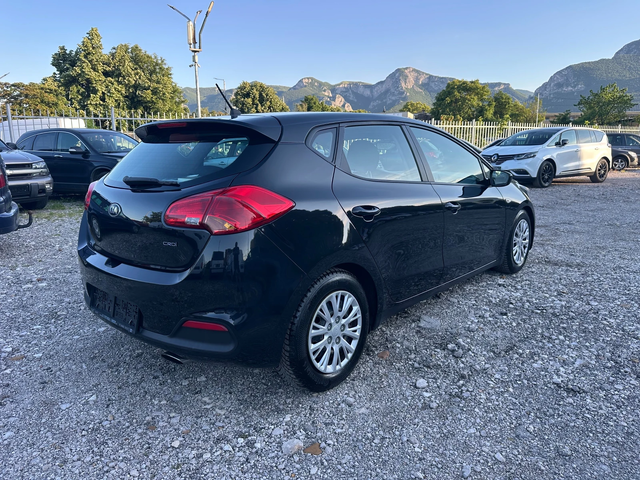 Kia Ceed 1.4CRDI 90kc FACE - автомобили, коли, обяви за нови и употребявани 2