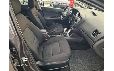 Kia Ceed 1, 4 I + gaz - автомобили, коли, обяви за нови и употребявани 13
