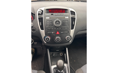 Kia Ceed 1.4i EURO 5 - автомобили, коли, обяви за нови и употребявани 10