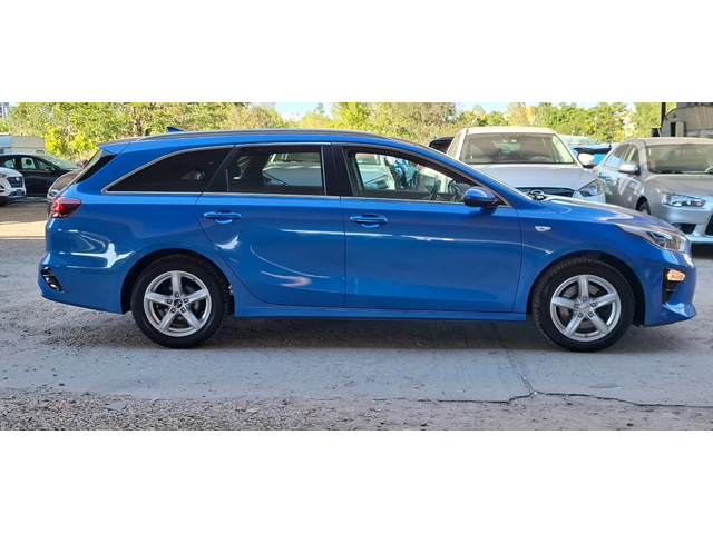Kia Ceed 1.6 crdi 136 Hybrid 3.9л на 100!Blue Limedition - автомобили, коли, обяви за нови и употребявани 7