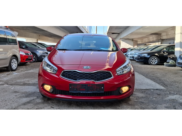 Kia Ceed 1.4 Crdi90kc Автопилот БОРДО ПЕРЛА! - автомобили, коли, обяви за нови и употребявани 1