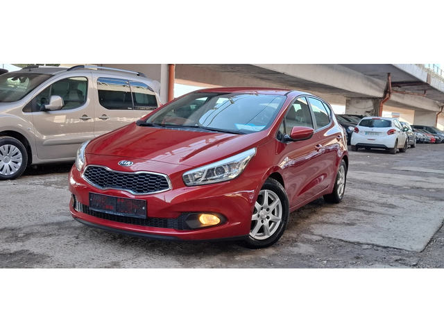 Kia Ceed 1.4 Crdi90kc Автопилот БОРДО ПЕРЛА! - автомобили, коли, обяви за нови и употребявани 2