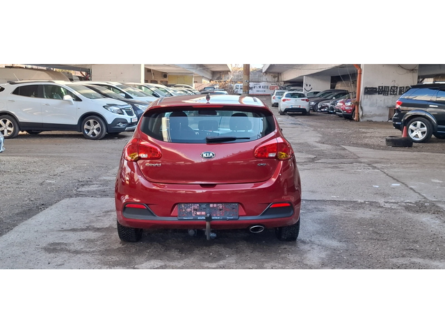 Kia Ceed 1.4 Crdi90kc Автопилот БОРДО ПЕРЛА! - автомобили, коли, обяви за нови и употребявани 4