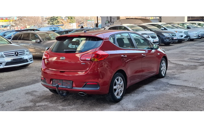 Kia Ceed 1.4 Crdi90kc Автопилот БОРДО ПЕРЛА! - автомобили, коли, обяви за нови и употребявани 6