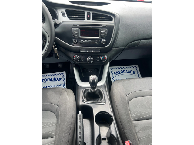 Kia Ceed 1.4GRDI-FACE-EVRO5B-6 СКОРОСТИ - автомобили, коли, обяви за нови и употребявани 11