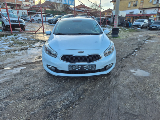 Kia Ceed 1.4i 100k.s.GAS - автомобили, коли, обяви за нови и употребявани 1