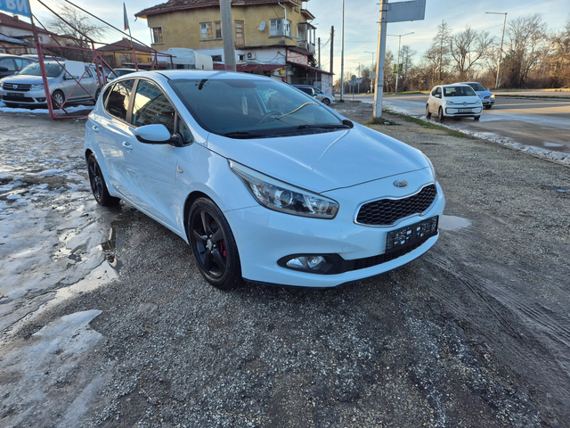 Kia Ceed 1.4i 100k.s.GAS - автомобили, коли, обяви за нови и употребявани 2