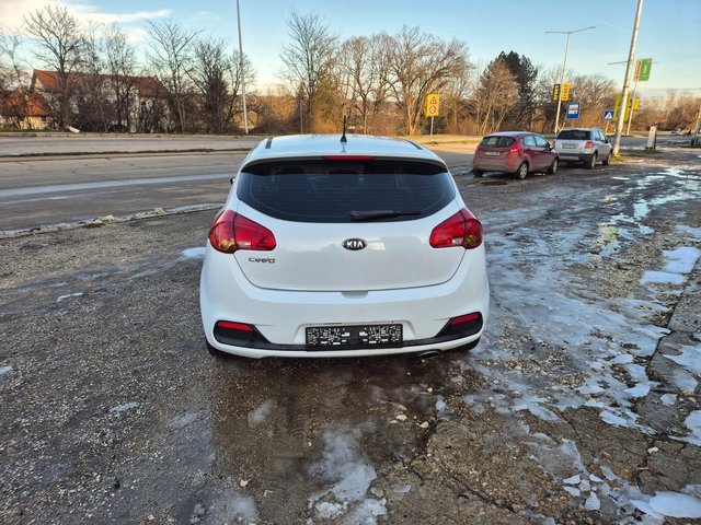 Kia Ceed 1.4i 100k.s.GAS - автомобили, коли, обяви за нови и употребявани 5