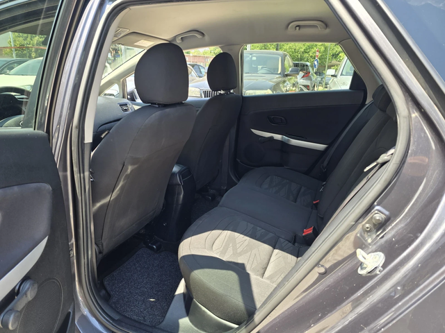 Kia Ceed 1.6crdi 110к.с Топ състояние - автомобили, коли, обяви за нови и употребявани 10