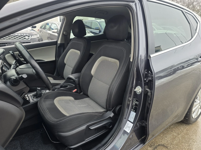 Kia Ceed 1.4i 99к.с фабрична газ - автомобили, коли, обяви за нови и употребявани 8