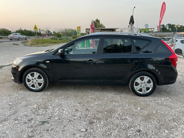 Kia Ceed 1.4i-90-FEIS-ITALIA - автомобили, коли, обяви за нови и употребявани 10