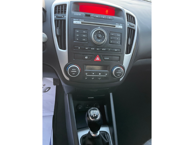 Kia Ceed 1.4i-90-FEIS-ITALIA - автомобили, коли, обяви за нови и употребявани 12