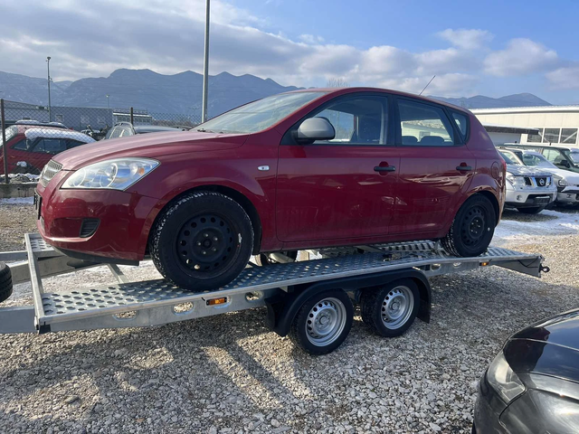 Kia Ceed 1.4I 105к EURO 4 КЛИМАТИК - автомобили, коли, обяви за нови и употребявани 4