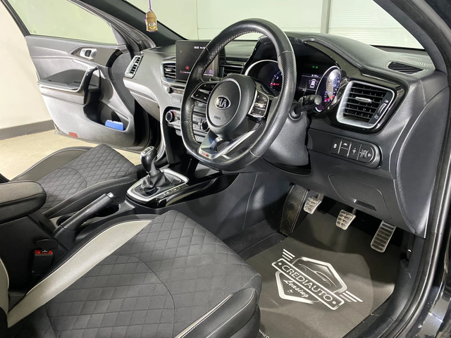 Kia Ceed - автомобили, коли, обяви за нови и употребявани 8