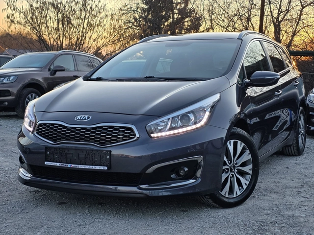Kia Ceed 1.6 CRDI 136 К.С. АВТОМАТ / НАВИ / КАМЕРА - автомобили, коли, обяви за нови и употребявани 0