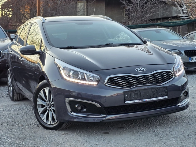 Kia Ceed 1.6 CRDI 136 К.С. АВТОМАТ / НАВИ / КАМЕРА - автомобили, коли, обяви за нови и употребявани 1