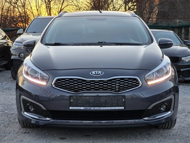 Kia Ceed 1.6 CRDI 136 К.С. АВТОМАТ / НАВИ / КАМЕРА - автомобили, коли, обяви за нови и употребявани 6
