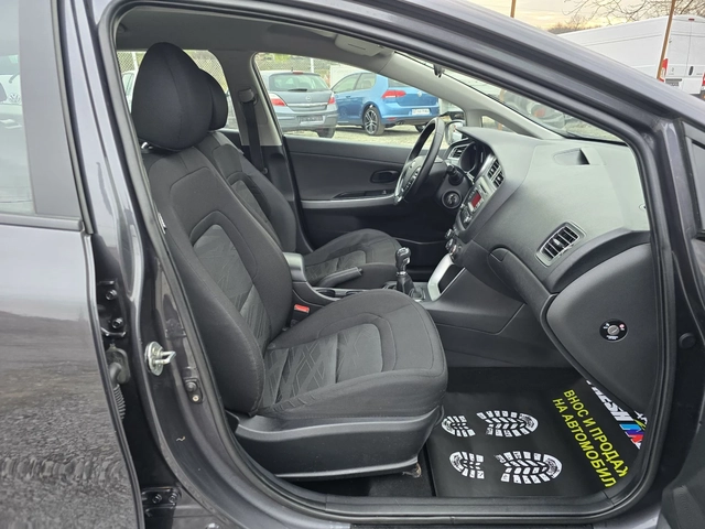 Kia Ceed 1.4 CRDI 90 К.С. / КЛИМА / ЕВРО 5 - автомобили, коли, обяви за нови и употребявани 11