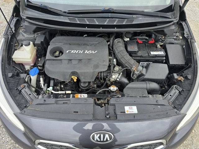 Kia Ceed 1.4 CRDI 90 К.С. / КЛИМА / ЕВРО 5 - автомобили, коли, обяви за нови и употребявани 15