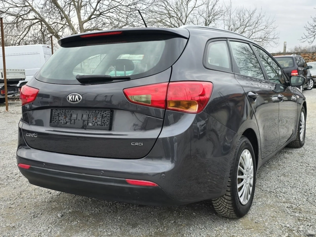 Kia Ceed 1.4 CRDI 90 К.С. / КЛИМА / ЕВРО 5 - автомобили, коли, обяви за нови и употребявани 3