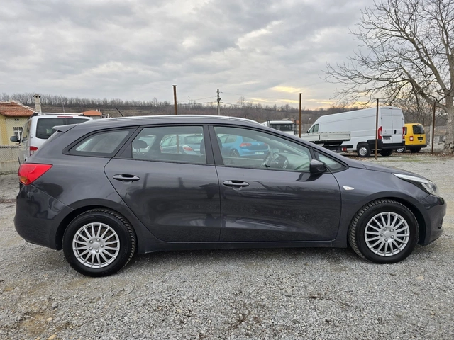 Kia Ceed 1.4 CRDI 90 К.С. / КЛИМА / ЕВРО 5 - автомобили, коли, обяви за нови и употребявани 5