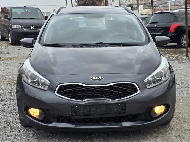 Kia Ceed 1.4 CRDI 90 К.С. / КЛИМА / ЕВРО 5 - автомобили, коли, обяви за нови и употребявани 6
