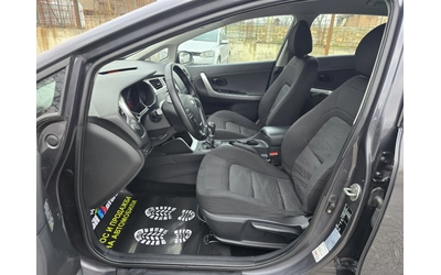 Kia Ceed 1.4 CRDI 90 К.С. / КЛИМА / ЕВРО 5 - автомобили, коли, обяви за нови и употребявани 8
