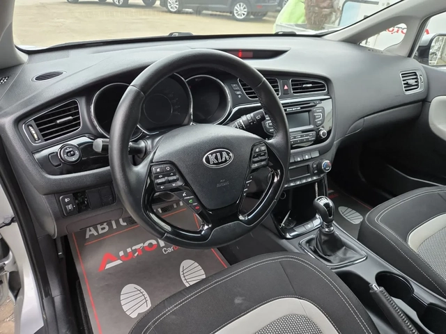 Kia Ceed 1.6CRDI-128кс= 6СКОРОСТИ= КЛИМАТРОНИК= АВТОПИЛОТ - автомобили, коли, обяви за нови и употребявани 7