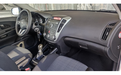 Kia Ceed Facelift - автомобили, коли, обяви за нови и употребявани 16