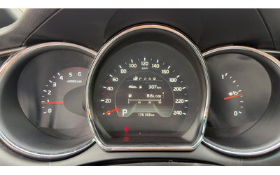 Kia Ceed GT Line - автомобили, коли, обяви за нови и употребявани 12