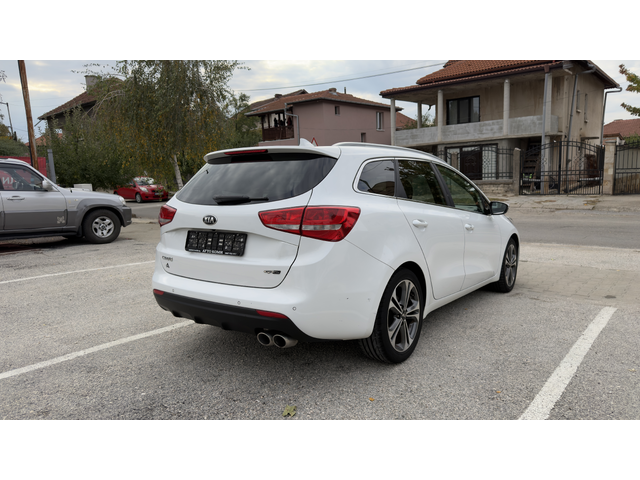 Kia Ceed GT Line - автомобили, коли, обяви за нови и употребявани 6