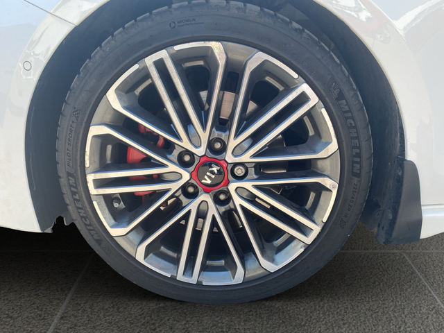 Kia CEED GT T-GDI 204 hp - автомобили, коли, обяви за нови и употребявани 11