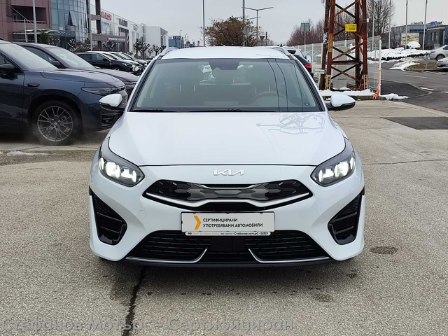 Kia Ceed SUV 141к.с. Plug-In Hybrid - автомобили, коли, обяви за нови и употребявани 1