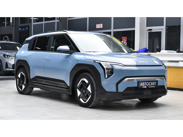 Kia EV3 AIR 81.4 kWh Long Range - автомобили, коли, обяви за нови и употребявани 4
