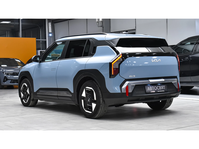 Kia EV3 AIR 81.4 kWh Long Range - автомобили, коли, обяви за нови и употребявани 6