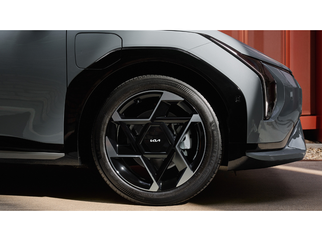 Kia EV4, 2026 г., 1 км, 0 к.с. - автомобили, коли, обяви за нови и употребявани 2